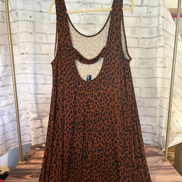 Swimsuits for All Leopard Cover Up - Picture 2 of 5